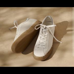 Rothy’s lace up limited edition hemp collection. New in box, never worn